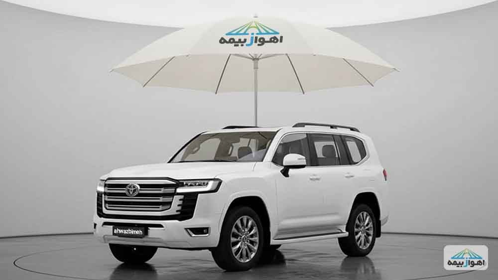 تصویر یک خودرو تویوتا لندکروزر سفید برای صفحه خرید بیمه شخص ثالث